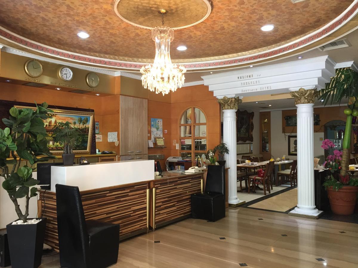 Berkeley Business Hotel Zhongzheng Hsinchu stad Exteriör bild